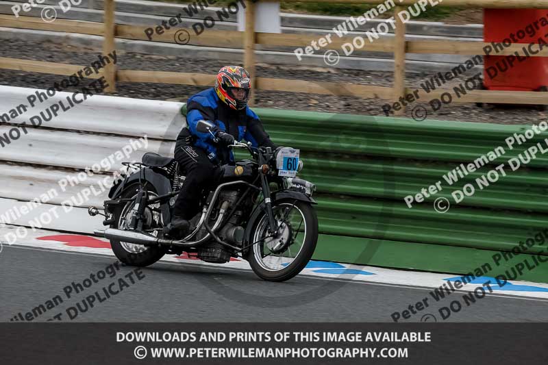 Vintage motorcycle club;eventdigitalimages;mallory park;mallory park trackday photographs;no limits trackdays;peter wileman photography;trackday digital images;trackday photos;vmcc festival 1000 bikes photographs